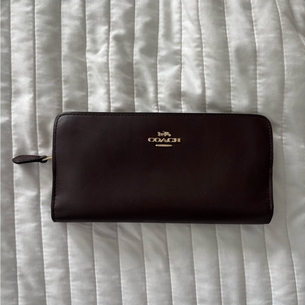 Coach Women’s Dark Brown Leather Zip Wallet